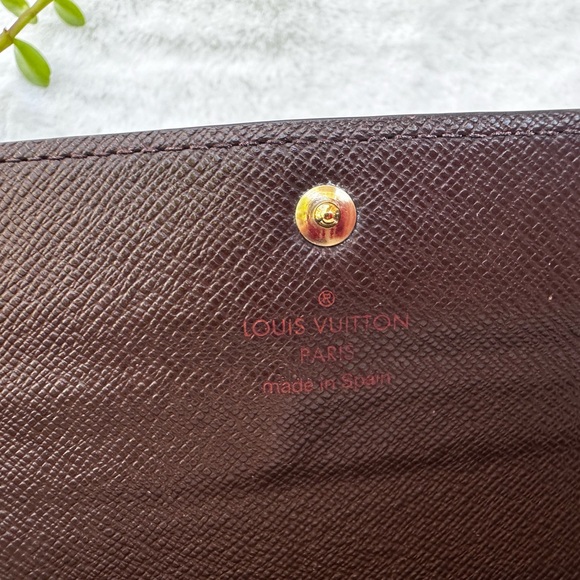 Discount Sale!!! 🌺🌺🌺Louis Vuitton Sarah Damier Long Wallet - Picture 4 of 16